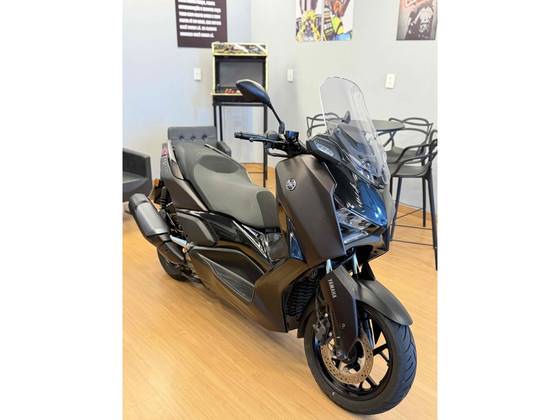 YAMAHA XMAX 300 CONNECTED ABS 